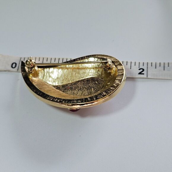 Avon Vintage Gold Tone Swoosh Brooch - Picture 5 of 9